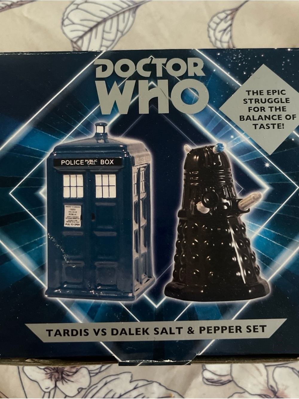 Doctor Who TARDIS vs Dalek Salt & Pepper Set - Blue and Black